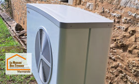 🌿 Zoom sur l’unité extérieure de la pompe à chaleur Stiebel Eltron : performance, silence et économies d’énergie au rendez-vous.