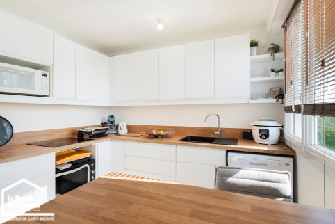 Faux plafond avec spots encastrés
