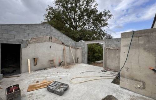 Rénovation & Surélévation partielle de la toiture – La Haie-Fouassière (44690)  Projet en cours