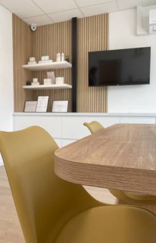 Pose de panneaux acoustiques