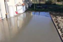 Nouvelle terrasse avec dalle béton coulée - Caussade 82300
