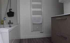 Création d'une salle de bain sous toiture 