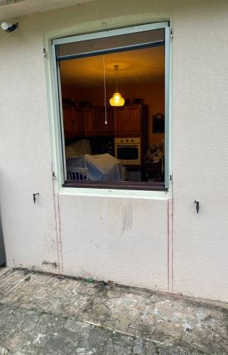 Pendant travaux : Ouverture mur extérieur Nîmes