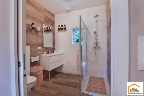 Salle de bain aménagée dans l'extension (Brunoy 91800)