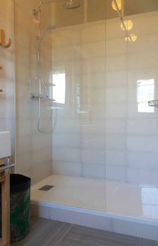 Espace salle d'eau - Rénovation appartement à Saint-Enogat