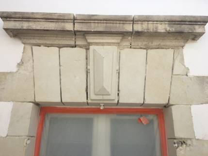 Travaux de rénovation de contour de fenêtre en pierre - Nantes 44