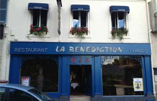 Rénovation de la façade d'un restaurant à Saint-Cloud