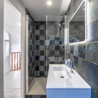 Douche spacieuse