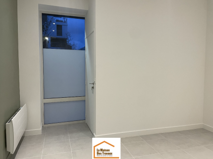 Levallois_20m2_07_local-pro_vue-ensemble_entree