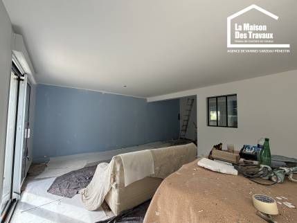 mur bleu canard decoration salon moderne