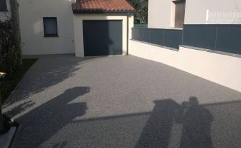création d'une allée en enrobé drainant