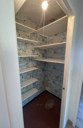 Cafoutche (débarras) avant transformation en WC indépendants à Gémenos (13420)