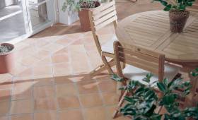 Construction de terrasse avec revêtement en terre cuite - Saint-Jean d'Angély 17
