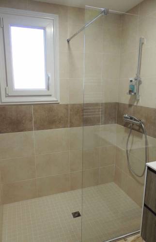 Douche à l'italienne à Saintes