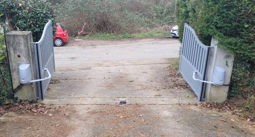 Installation d'un portail motorisé en aluminium - Soignolles-en-Brie 77111