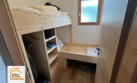 artisan menuisier Chamonix, lits sur-mesure Haute-Savoie, optimisation espace Val d’Arly, meubles en bois sur-mesure, décoration intérieure montagne, la maison des travaux mont-blanc