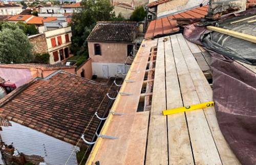 Rénovation de charpente, volige et zinguerie