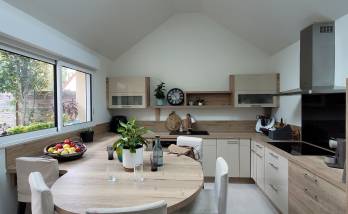 Cuisine avec coin repas (Ifs 14123)