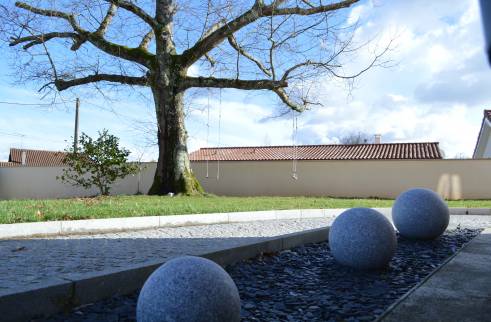 Boules en grès déco extérieure Etampes