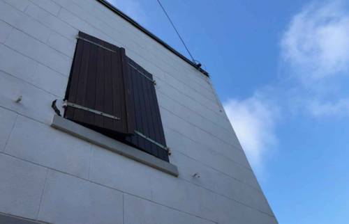 Volets en bois avant travaux