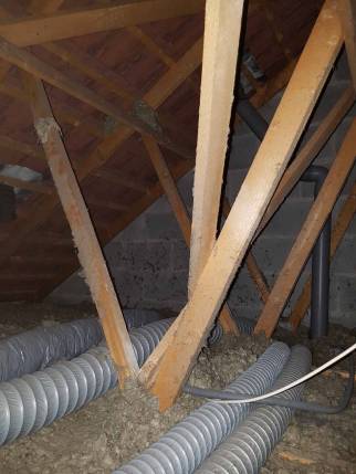 Combles avant travaux d'aménagement - Brie-Comte-Robert 77170