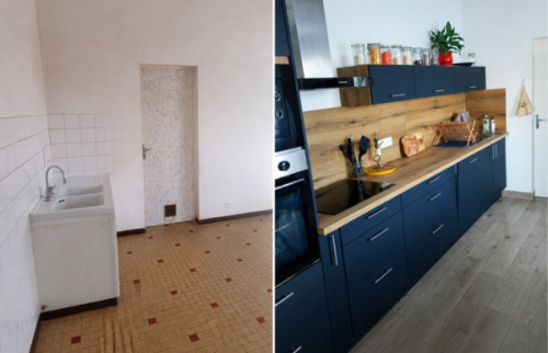 Cuisine moderne rénovée à Sainte-Bazeille avec façades bleu nuit, plan de travail et crédence effet bois, pour un intérieur chaleureux et fonctionnel.