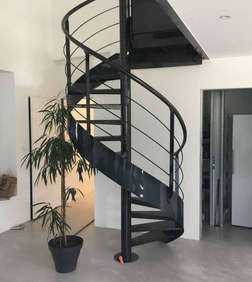 Installer un escalier sur-mesure à Meudon