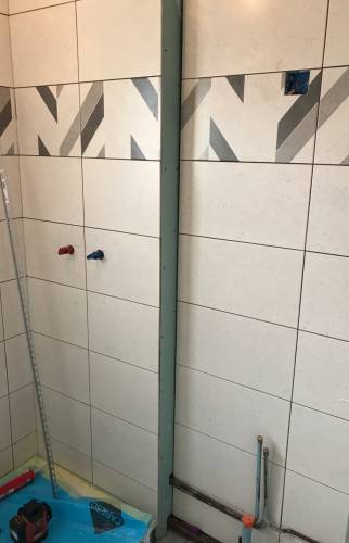 Salle de bain en cours à Chamalières 