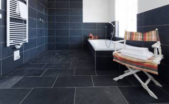 Rénovation salle de bain noire