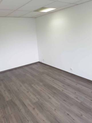  Travaux de rénovation de bureau dans des locaux d'entreprise - Moissy-Cramayel 77550