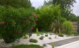 Une belle piscine à l’abri des regards à Voisins-le-Bretonneux (78)