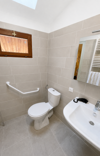 Rénovation d'une salle de bain à Saint-Étienne avec Ma PrimeAdapt' (42100)