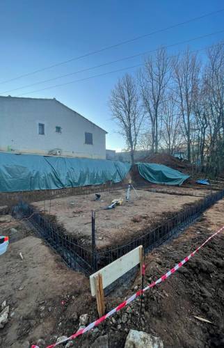 Création des tranchées et pose des ferrailles