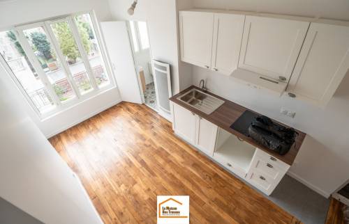 Studio aux peintures rénovées