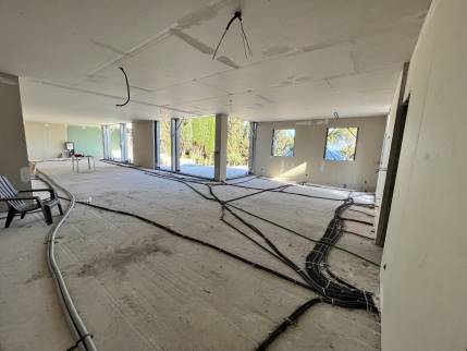 Maison neuve en construction à Agay