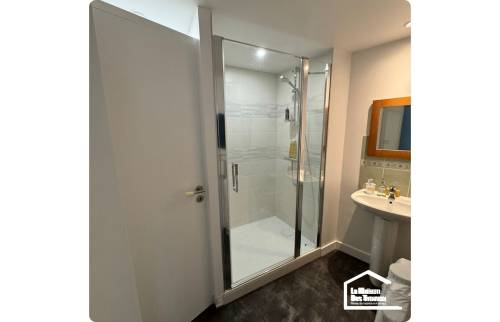Douche fermée