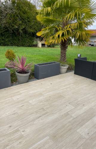 Création d'une terrasse parquet imitation bois à Vertou