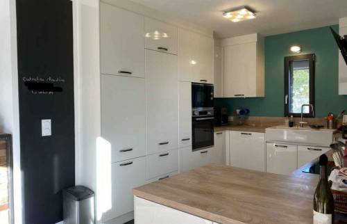 Rénovation de la cuisine d'une maison entièrement rénovée à Sarzeau (56370)