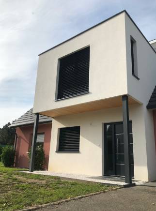 Agrandissement de maison sur deux niveaux à Village Neuf