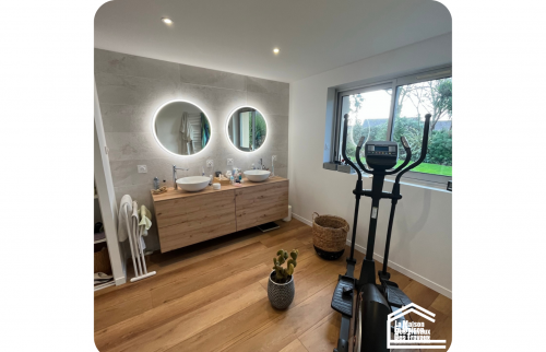 Création d'une suite parentale avec une salle de bain et un dressing 