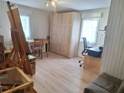 Agrandissement de maison avec aménagement d'une pièce en atelier d'arts manuels - 44