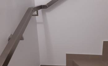 Escalier carrelé, garde-corps inox à Sierentz
