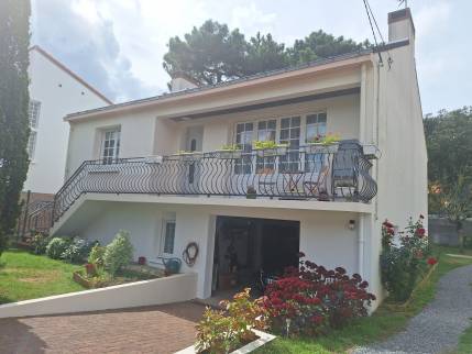 Agrandissement de maison avec aménagement du rez-de-jardin en logement - 44