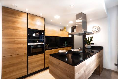 pose d'une cuisine moderne