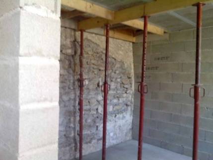 Création de cloisons intérieures dans une fermette en rénovation - Fericy 77133