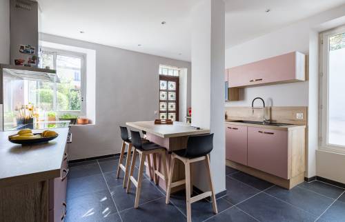 Cuisine poudrée, bois et ardoise Fontainebleau