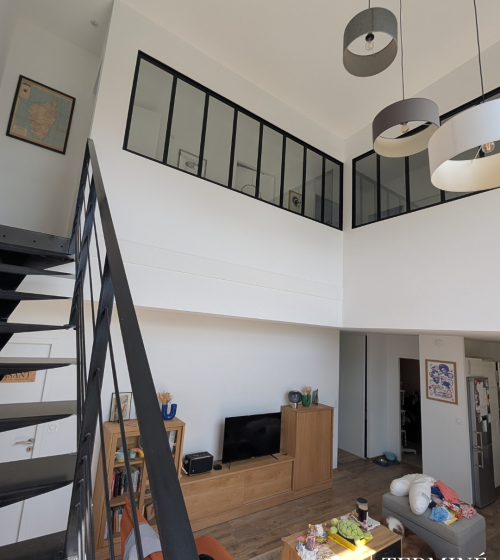 Espace de vie séparé de la mezzanine
