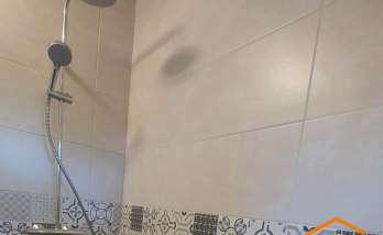 Faience et colonne de douche