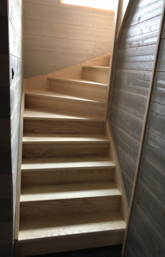 L'escalier posé à Saint Martin d'Uriage