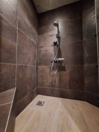Création d'une salle de bain balnéo avec douche italienne - Pornic 44210